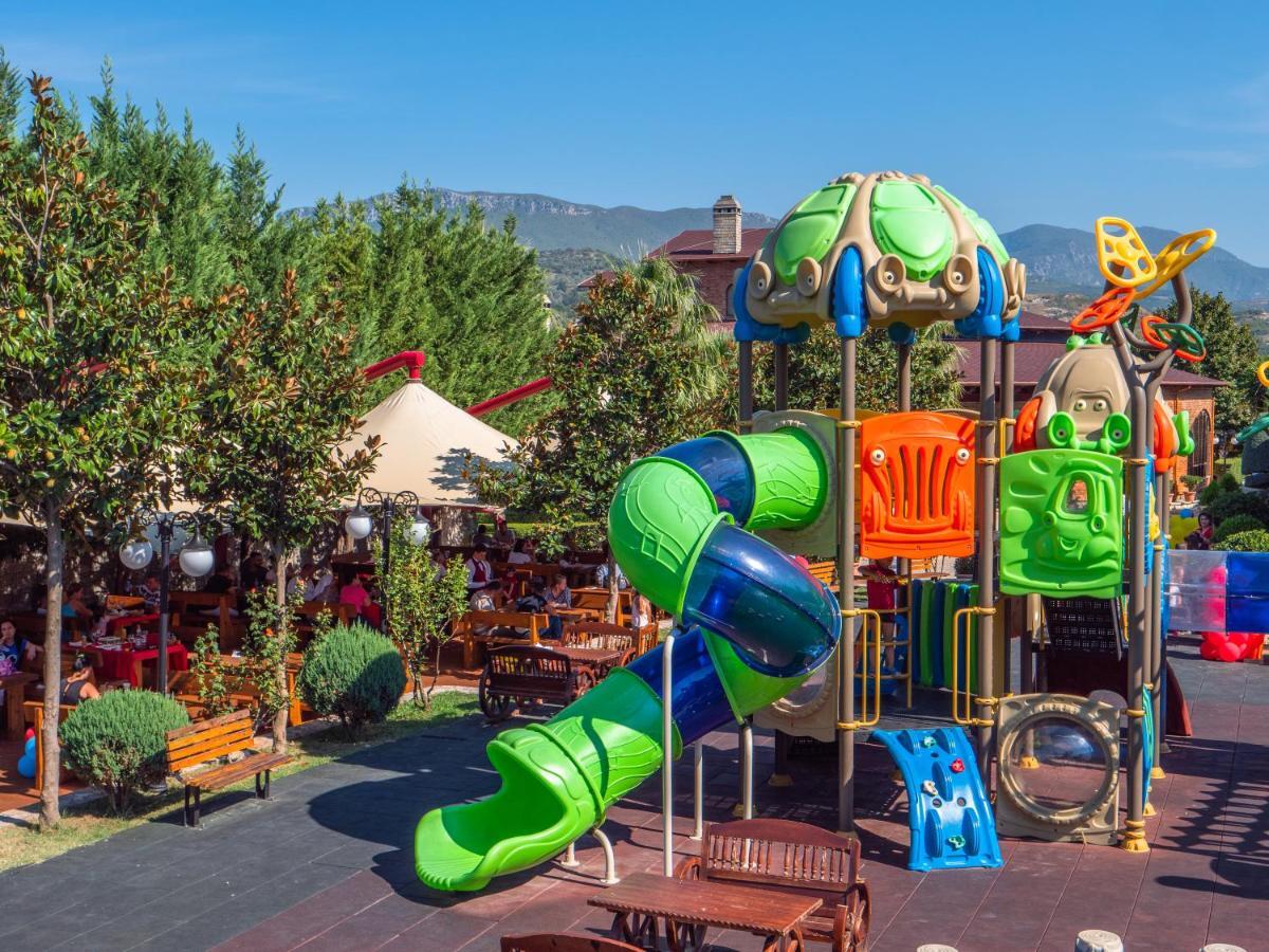 Palmanova Resort Tirana Exterior foto